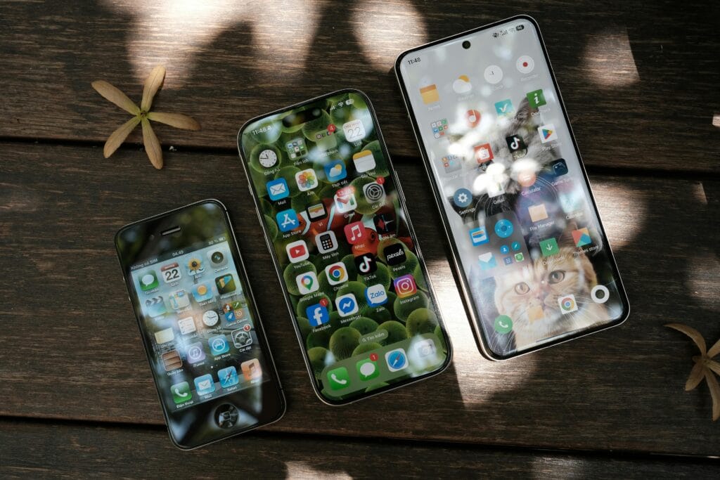 Smartphone Comparison Under ₹35,000