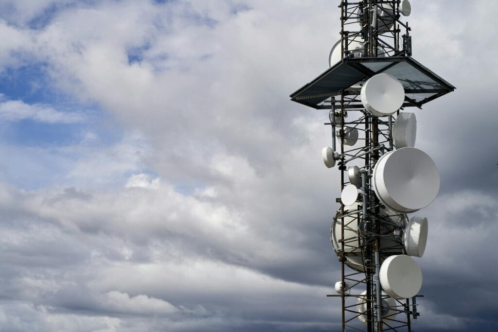 Mobile network tower