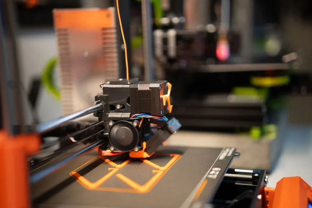 How Does a 3D Printer Work? The Engineering Behind It 1 3D printer